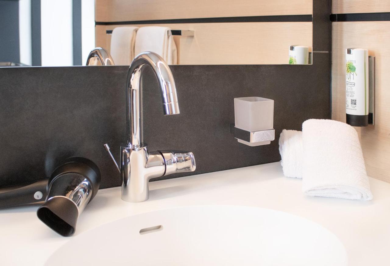 Sob Hotel By Wmm Hotels Waidhofen ภายนอก รูปภาพ